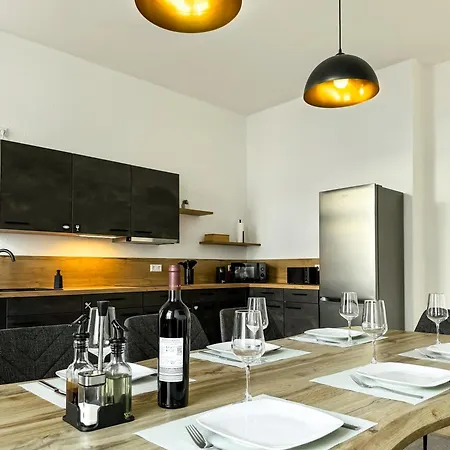 Lägenhet Stobbe I Zentral I Parkplatz I Kingsize I 116qm *